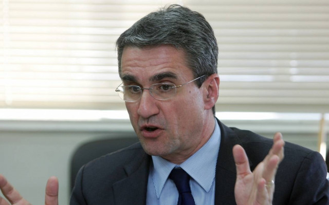 Λοβέρδος: «Ο Βαρουφάκης εκμεταλλεύεται τη θέση του για προσωπικό όφελος»