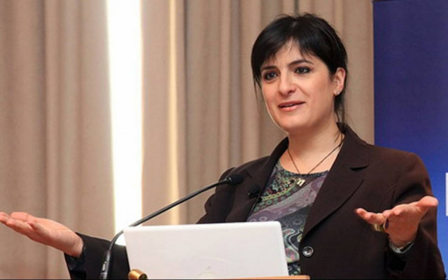 Ελ. Παναρίτη: Έστελναν εν κρυπτώ νομοσχέδια για να τα εγκρίνει ο Σόιμπλε!