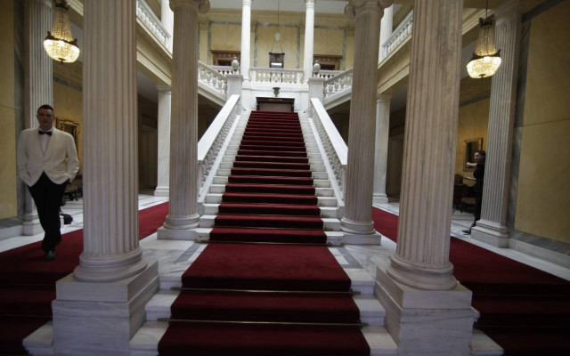 Ολοκληρώθηκε το γεύμα που παρέθεσε ο Παπούλιας στον Παυλόπουλο