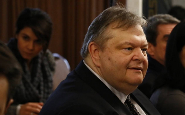 Γιατί αρνείται το Ειδικό Δικαστήριο να καλέσει τον Βενιζέλο ;