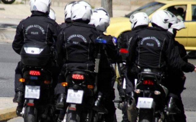 Καλλιθέα: Αυτό είναι το Ι.Χ. που τράκαρε και εγκατέλειψε τον μοτοσικλετιστή