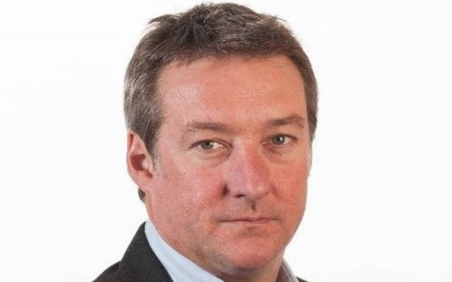 Σ. Νίξον: Τρολάρει στο twitter τις επτά μεταρρυθμίσεις