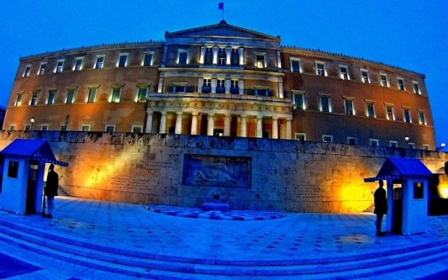 Υπάρχουν και σέξι γυναίκες στην πολιτική (photos)