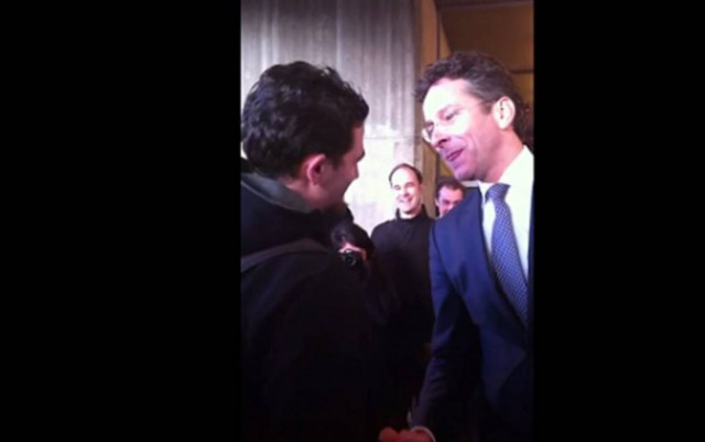 Η άτυπη… κόντρα Έλληνα φοιτητή με τον Ντάισελμπλουμ (video)