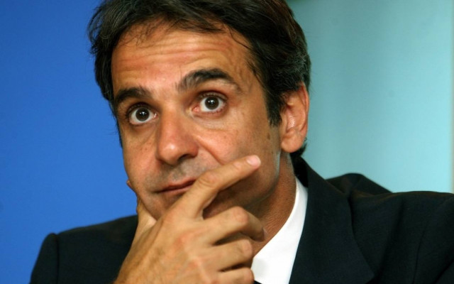 Πριν από το Eurogroup αντιπαράθεση Βίτσα - Μητσοτάκη