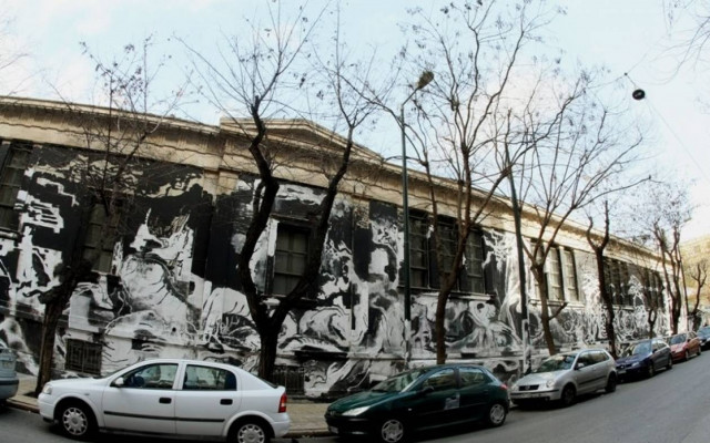 Αντιδράσεις για το γκράφιτι στο Πολυτεχνείο