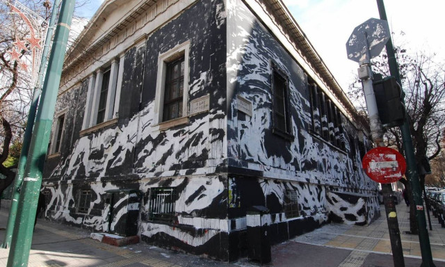 Γκράφιτι στο Πολυτεχνείο: Τέχνη ή βανδαλισμός; - Τι λένε οι πολίτες(pics+vid)