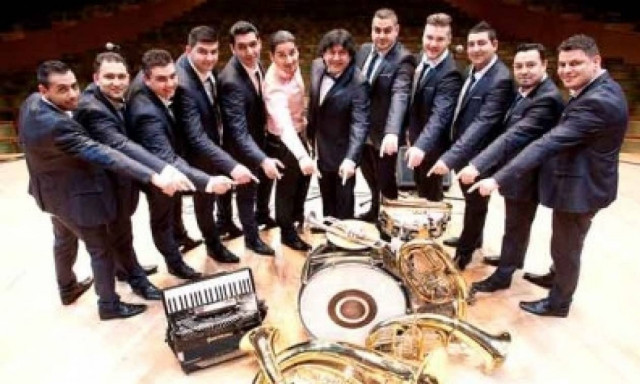 Boban I Marko Markovic Orchestra live στο Half Note