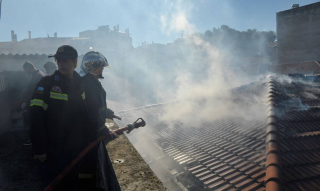 Φωτιά σε διαμέρισμα στο Χαλάνδρι – Μία τραυματίας