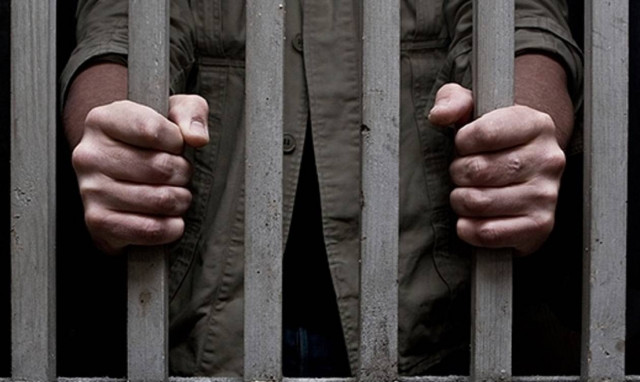 Τρίπολη: Χειροπέδες σε γιατρό και φαρμακοποιό