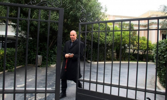 Βαρουφάκης: Η κυβέρνηση μπορεί να «παγώσει» κάποιες προεκλογικές εξαγγελίες (video)