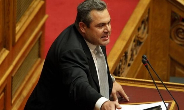 Ο Καμμένος κατήγγειλε πάρτι στα εξοπλιστικά κι εξήγγειλε παρέλαση χωρίς μπάρες