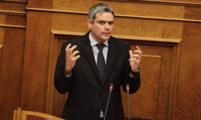 ΝΔ: Επίθεση στην κυβέρνηση για δημοψήφισμα και φυλακές υψίστης ασφαλείας