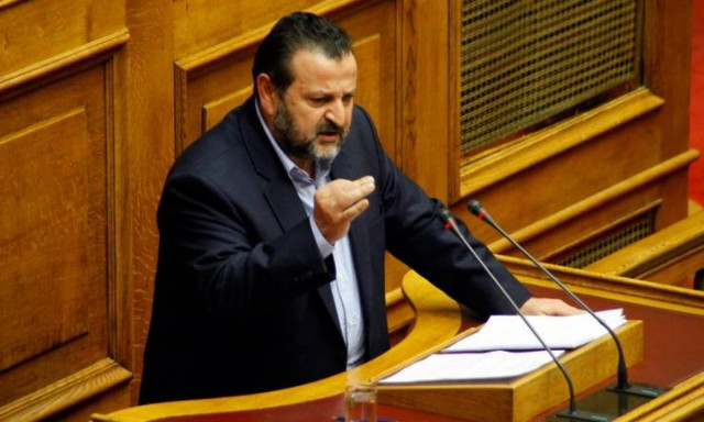 Ερώτηση Κεγκέρογλου, Δριβελέγκα στον Βαρουφάκη για τα ταμειακά διαθέσιμα