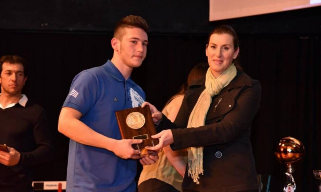 Δήμος Ελληνικού - Αργυρούπολης: Βραβεύτηκαν οι κορυφαίοι του 2014