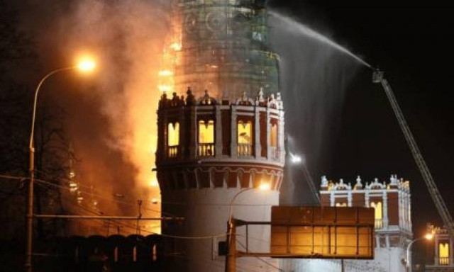 Μόσχα: Στις φλόγες το ιστορικό μοναστήρι Νοβοντέβιτσι (video )