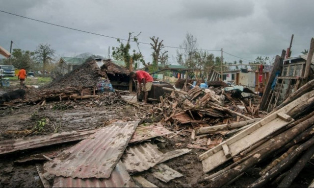 Βανουάτου: Τα πάντα πρέπει να ανοικοδομηθούν