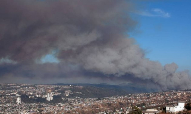 Χιλή: Καταστρέφει τα πάντα στο πέρασμά της η φωτιά στο Βαλπαραΐσο