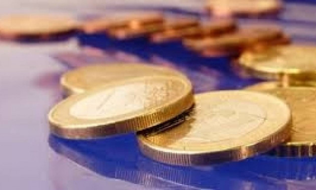 Επίθεση ΠΑΣΟΚ στην κυβέρνηση για τη συρρίκνωση του πλεονάσματος