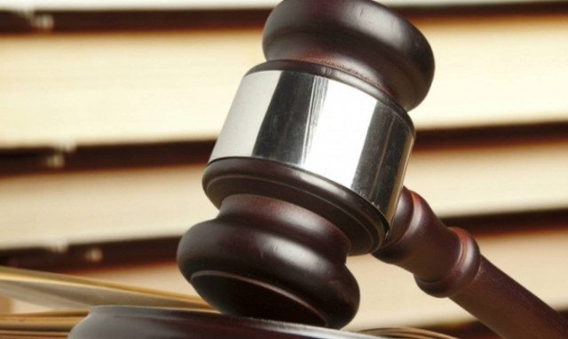 Δικαστικοί παρακολουθούσαν πορνό εν ώρα εργασίας