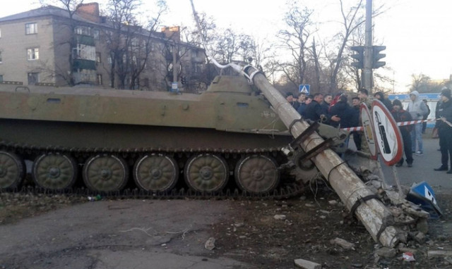 Ουκρανία: Τεθωρακισμένο συνέθλιψε οκτάχρονη (video)