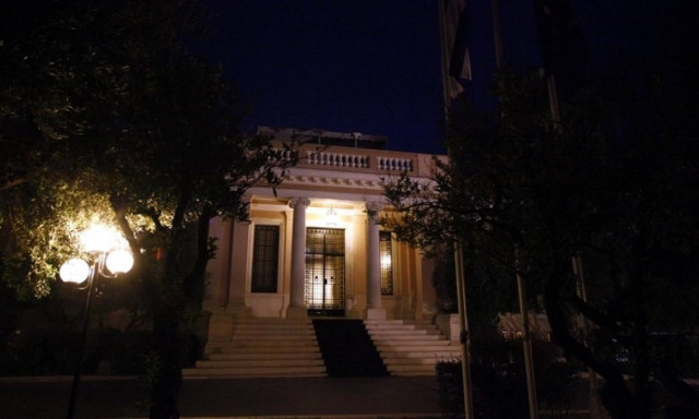 Έκτακτη σύσκεψη του οικονομικού επιτελείου στο Μέγαρο Μαξίμου