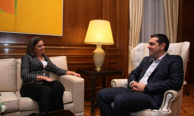 Ολοκληρώθηκε η συνάντηση Τσίπρα με τη βοηθό ΥΠΕΞ των ΗΠΑ