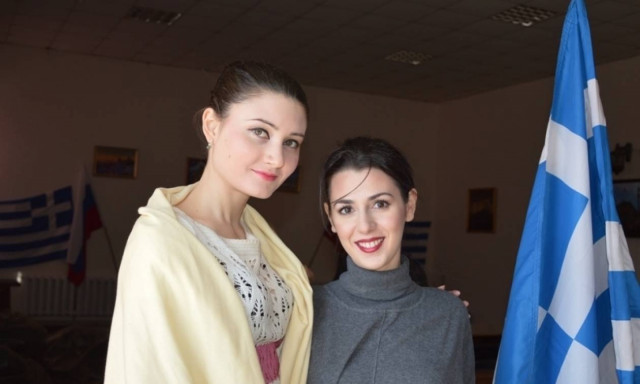 Αποστολή στην Κριμαία: Οι Έλληνες της Κριμαίας κρατούν ψηλά την ελληνική σημαία