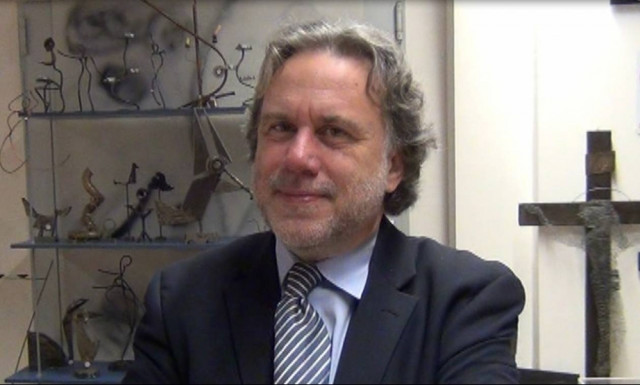 Kατρούγκαλος: Μπορούμε να προχωρήσουμε σε 15.000 προσλήψεις