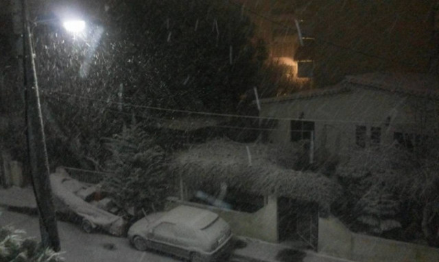 Έντονες χιονοπτώσεις σε Φλώρινα, Κοζάνη, Καστοριά και Πτολεμαΐδα (video)