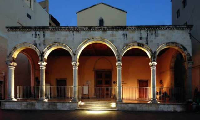 Ηράκλειο: Αντιεξουσιαστές πραγματοποιούν κατάληψη στη Βασιλική του Αγίου Μάρκου