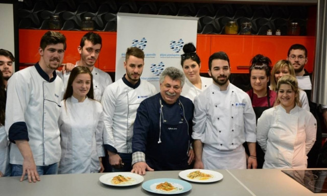 Ο Λευτέρης Λαζάρου μαγειρεύει στο ΙΕΚ ΑΚΜΗ... . ψάρια μεγαλωμένα με φροντίδα (Photos)