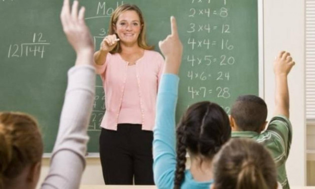 Δασκάλα… διδάσκει αφαίρεση με «δανεικό» από το Διεθνή Νομισματικό Λαγό (Photo)