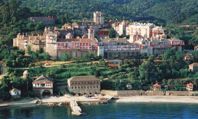 Στο εδώλιο ξανά οι «ιερές» ανταλλαγές της Μονής Βατοπεδίου