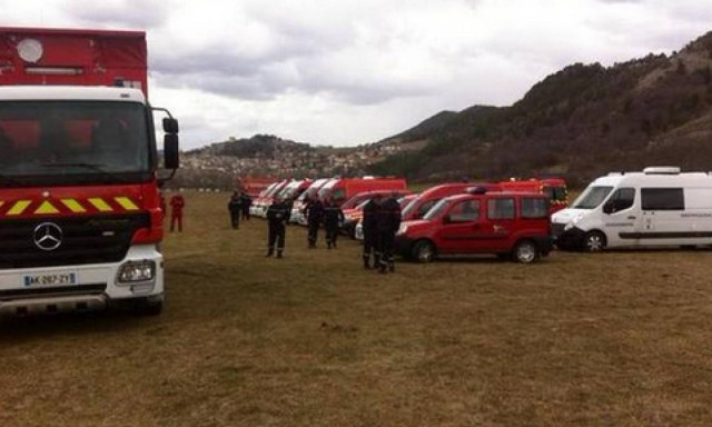 Πτώση αεροπλάνου: Φωτογραφίες από τα συντρίμμια του αεροσκάφους