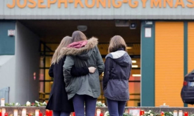 Airbus A320: Στο πένθος βυθίστηκε το λύκειο για τους 16 μαθητές (video)