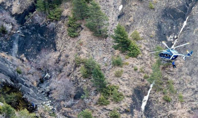 Ο αυτόματος πιλότος ρυθμίστηκε για να κατέβει από τα 38.000 στα 100 πόδια