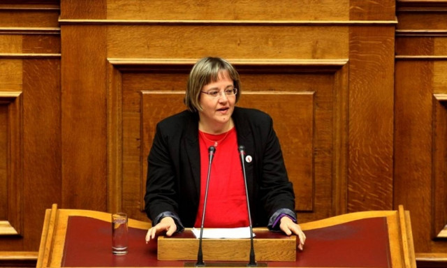 Κατριβάνου: Ευθεία πρόκληση κατά της δημοκρατίας τα συνθήματα των ΟΥΚ στην παρέλαση