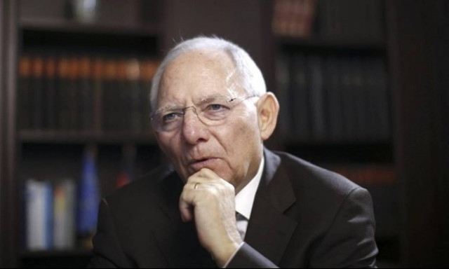 Σόιμπλε: Τα χαμηλά επιτόκια δημιουργούν σοβαρά προβλήματα