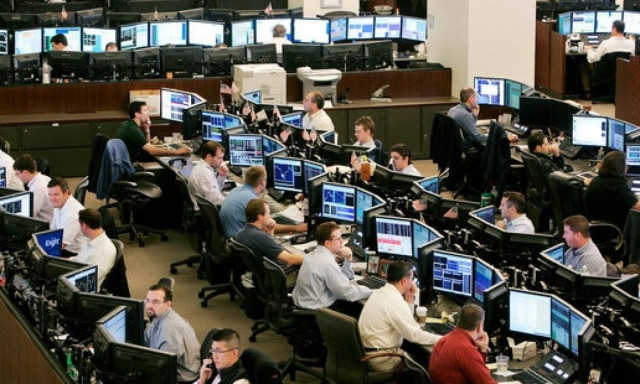 Έντονες πτωτικές τάσεις σε Αθήνα και Ευρώπη - Άνοδος στο ευρώ