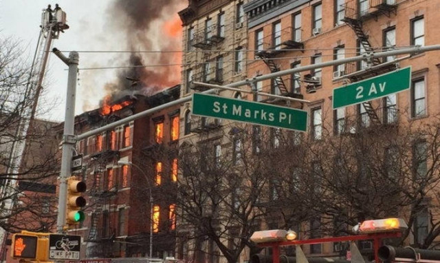 Κάμερα κατέγραψε ισχυρή έκρηξη στη Νέα Υόρκη (vid)