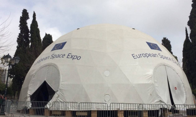 Ευρωπαϊκή Έκθεση Διαστήματος στο Σύνταγμα (photos)