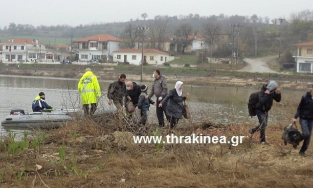 Καρέ-καρέ η διάσωση των μεταναστών στον Έβρο (video)