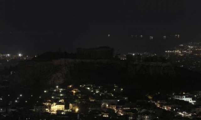 Η Αθήνα συμμετείχε στην «Ώρα της Γης» (video)