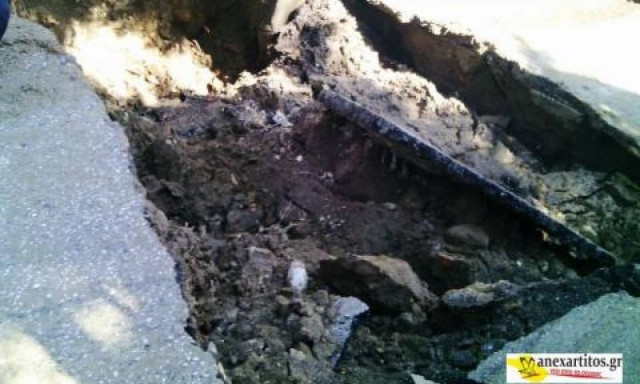 Σέρρες: Ρήγματα από τις πλημμύρες στην πόλη (photos)