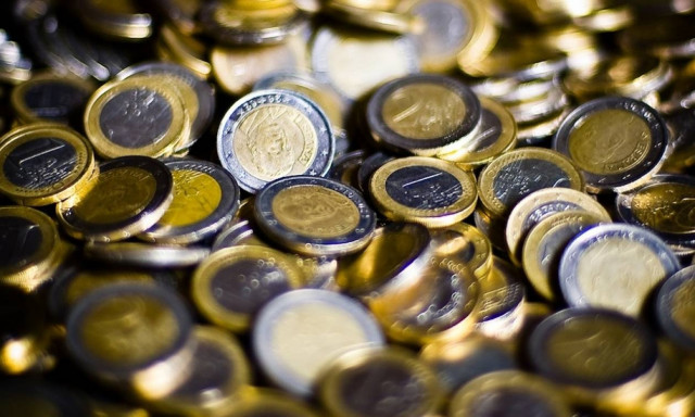 Εξετάζεται η επιβολή φόρου στα λιπαρά τρόφιμα