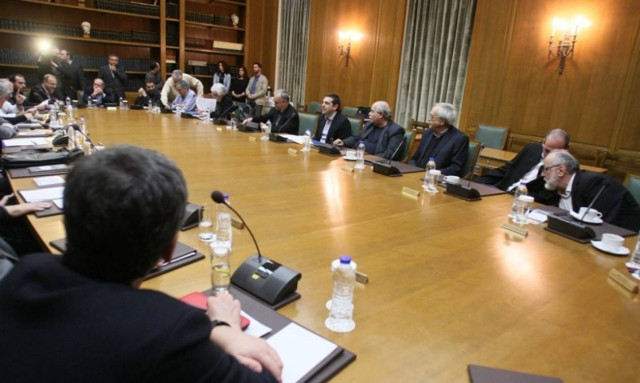 Σε εξέλιξη η συνεδρίαση του κυβερνητικού Συμβουλίου