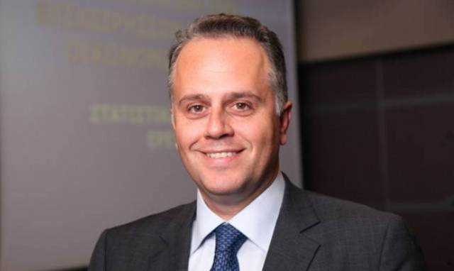 Πολιτική λύση για τη κρίση, κι όχι πακέτα διάσωσης