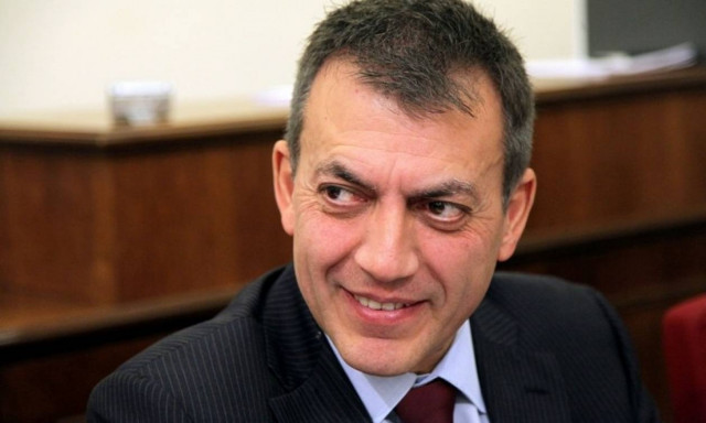 Βρούτσης: «Πάνω από τη χώρα υπάρχει το φάσμα της χρεοκοπίας»