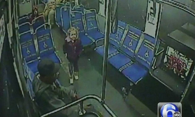 Τετράχρονη πήρε το λεωφορείο τα ξημερώματα επειδή... πείνασε!